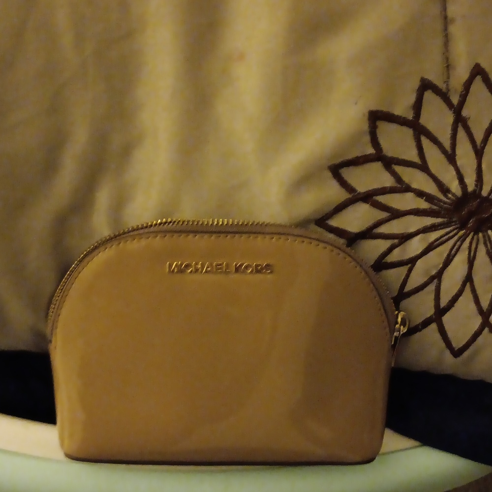 Michael kors make up bag